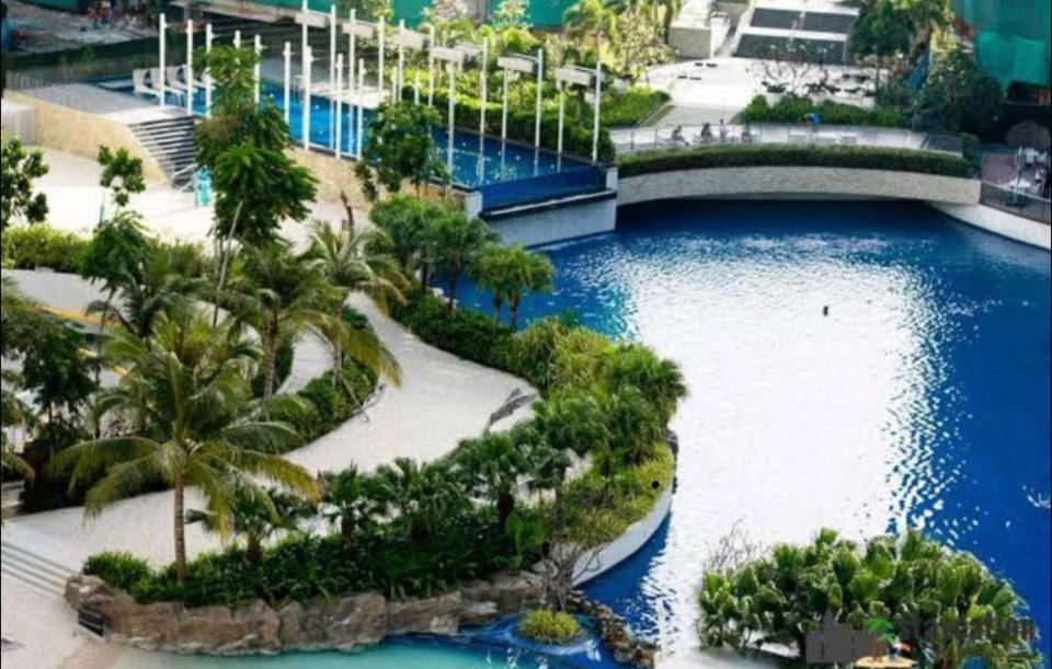 Azure South - Wave Pool - Heart Of The City Paranaque City 외부 사진